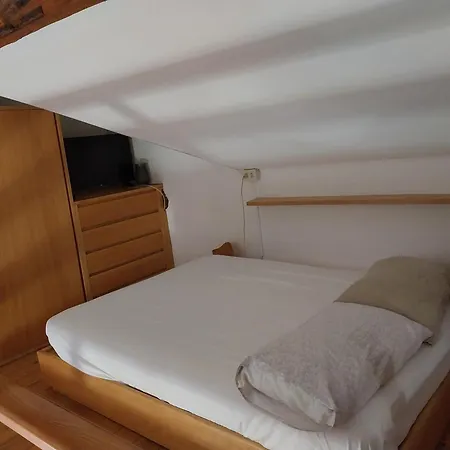 Queensloft Apartment *